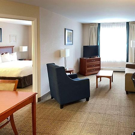 סאות' ברלינגטון Smart Suites, Ascend Hotel Collection מראה חיצוני תמונה