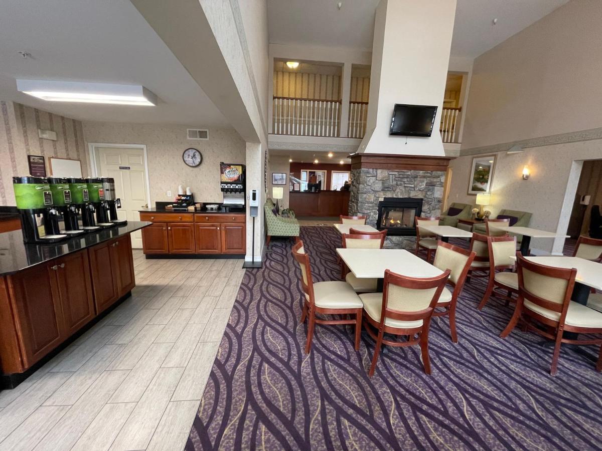 סאות' ברלינגטון Smart Suites, Ascend Hotel Collection מראה חיצוני תמונה