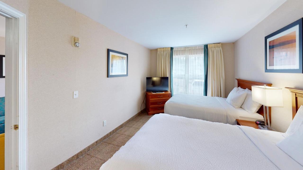 סאות' ברלינגטון Smart Suites, Ascend Hotel Collection מראה חיצוני תמונה