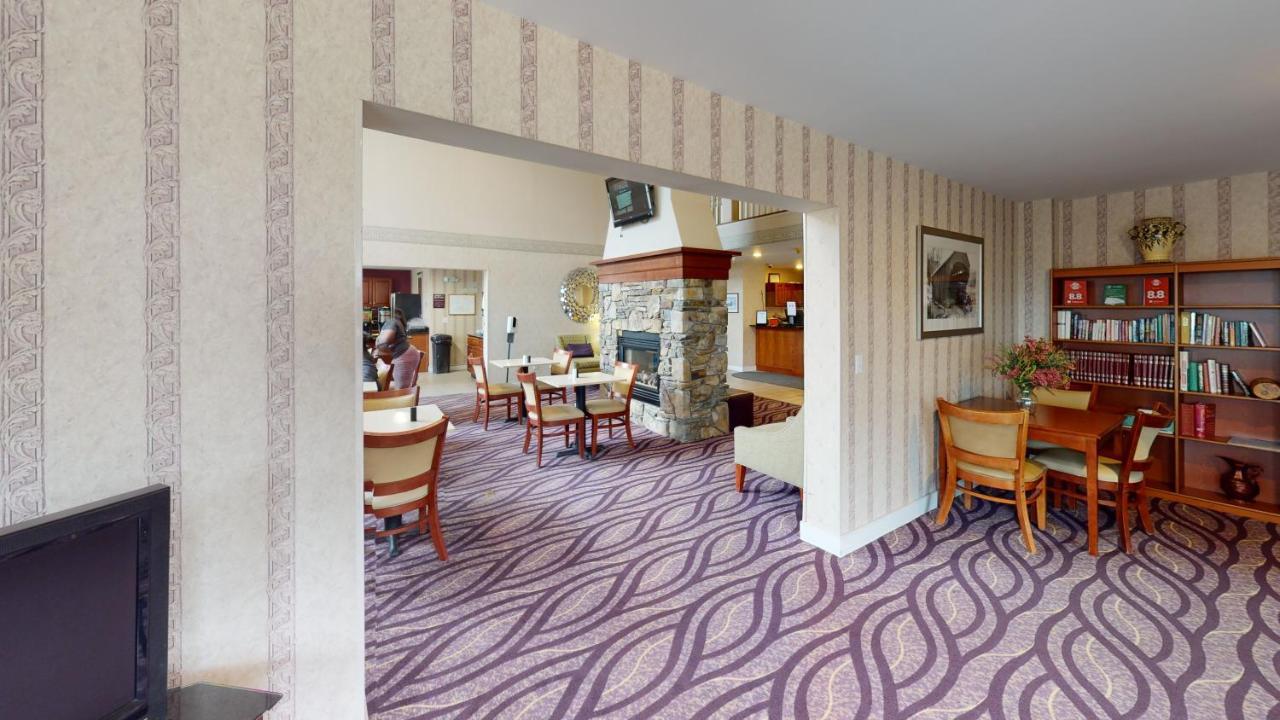סאות' ברלינגטון Smart Suites, Ascend Hotel Collection מראה חיצוני תמונה