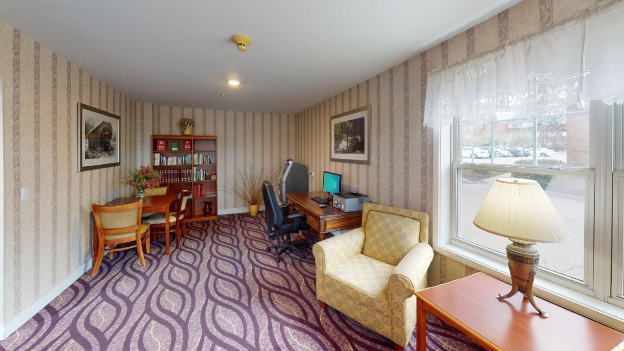 סאות' ברלינגטון Smart Suites, Ascend Hotel Collection מראה חיצוני תמונה