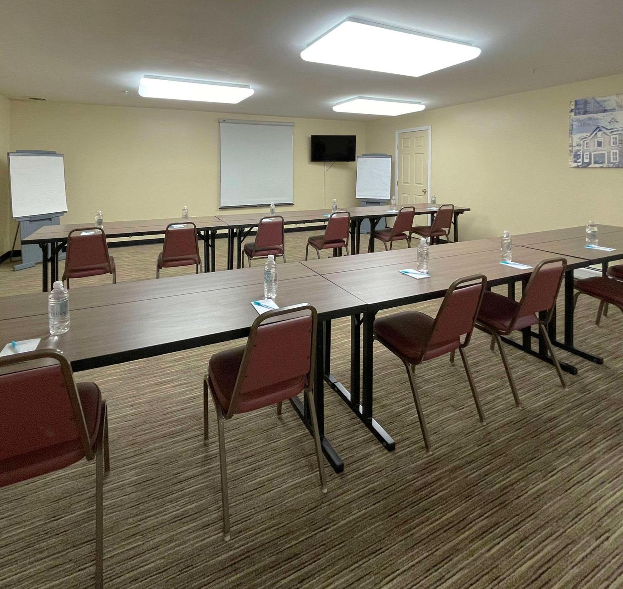 סאות' ברלינגטון Smart Suites, Ascend Hotel Collection מראה חיצוני תמונה