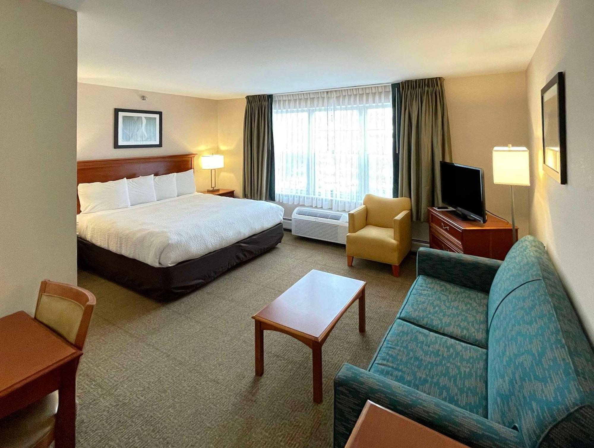 סאות' ברלינגטון Smart Suites, Ascend Hotel Collection מראה חיצוני תמונה