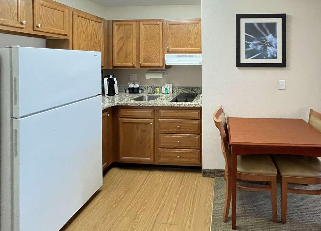 סאות' ברלינגטון Smart Suites, Ascend Hotel Collection חדר תמונה